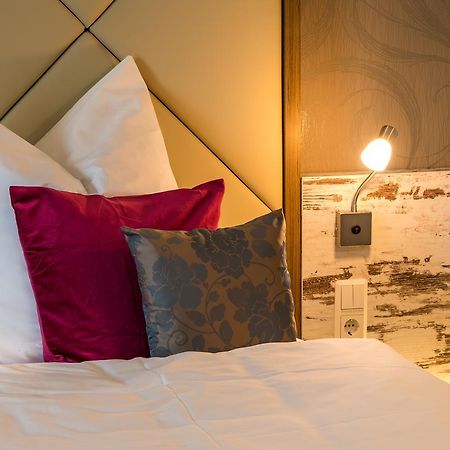הלברשטאדט Hotel Allegro מראה חיצוני תמונה